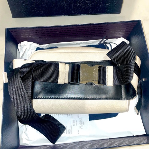 Prada Zip Saffiano Travel - Picture 3 of 6